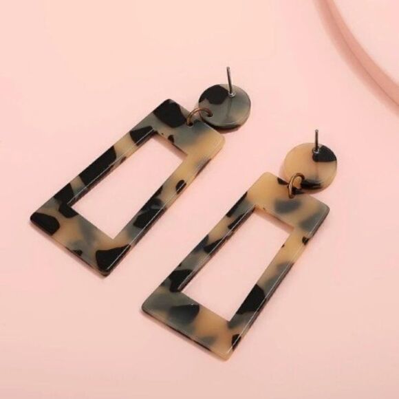 LEOPARD GEOMETRIC DANGLE EARRINGS  - Picture 3 of 6